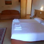 Agritur Al Vigneto Bed and Breakfast