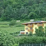 Agritur Al Vigneto Bed & Breakfast